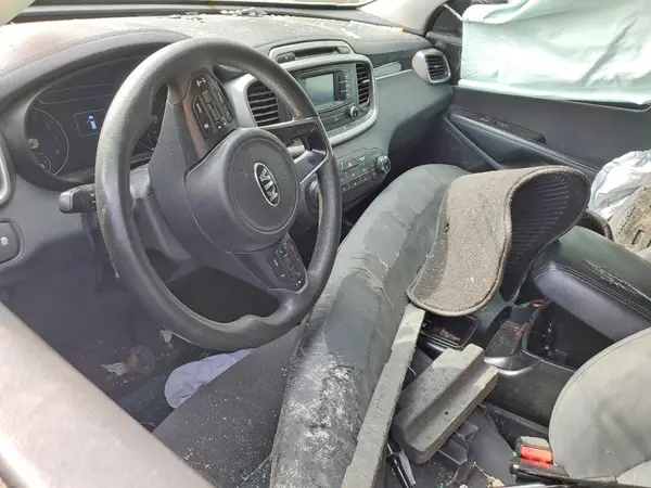 5XYPG4A58HG213571 2017 KIA SORENTO - Image 8