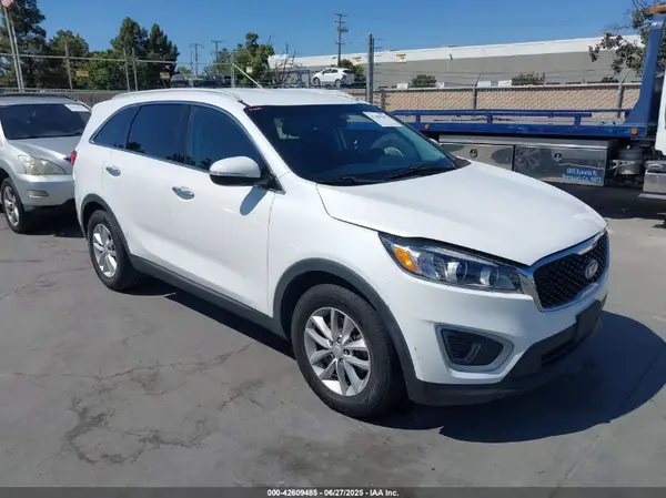 5XYPG4A58HG218804 2017 KIA SORENTO - Image 1