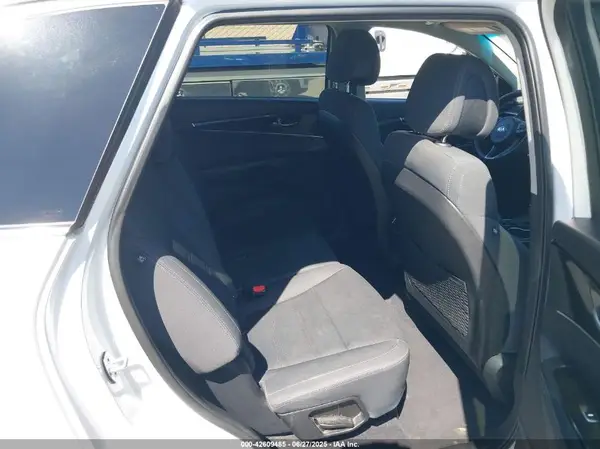 5XYPG4A58HG218804 2017 KIA SORENTO - Image 8