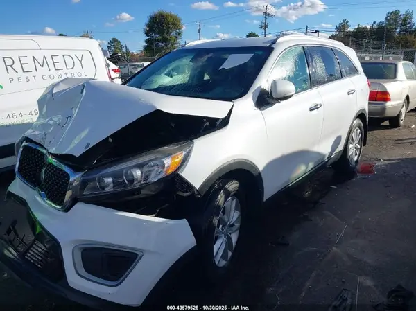 5XYPG4A58HG226840 2017 KIA SORENTO - Image 2