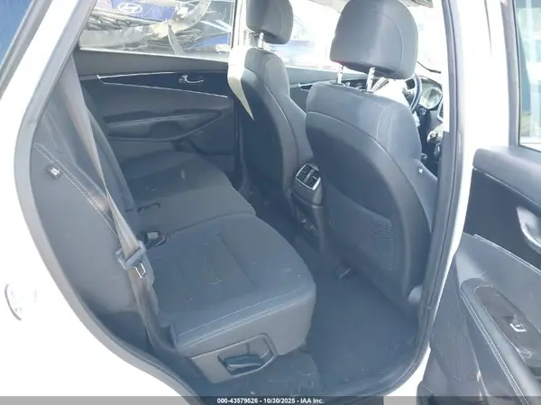 5XYPG4A58HG226840 2017 KIA SORENTO - Image 8