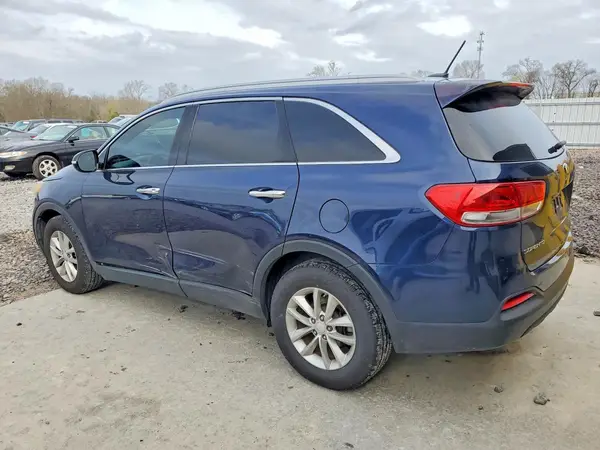 5XYPG4A58HG228569 2017 KIA SORENTO - Image 2