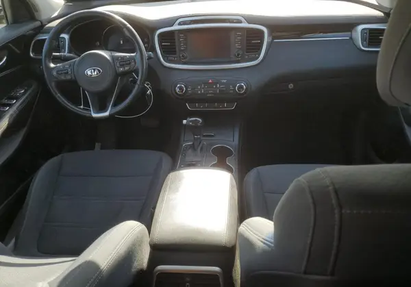 5XYPG4A58HG231519 2017 KIA SORENTO - Image 8