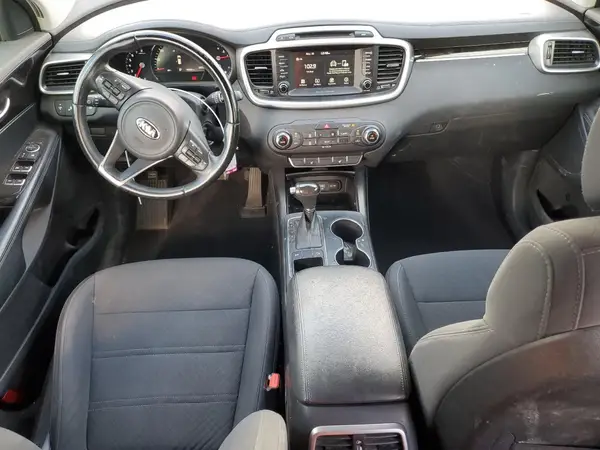 5XYPG4A58HG235943 2017 KIA SORENTO - Image 8