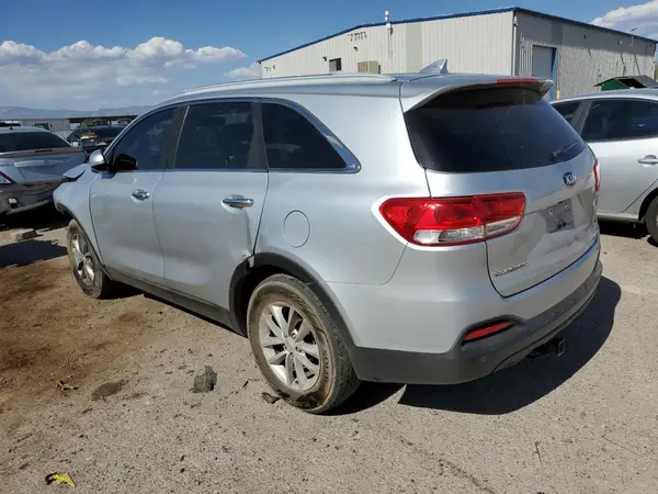 5XYPG4A58HG236008 2017 KIA SORENTO - Image 2