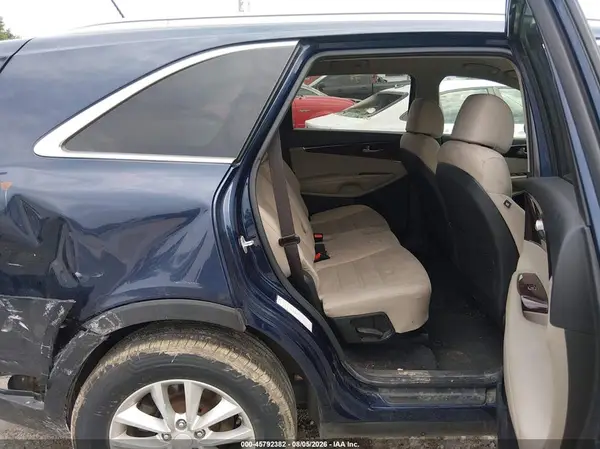 5XYPG4A58HG250099 2017 KIA SORENTO - Image 8