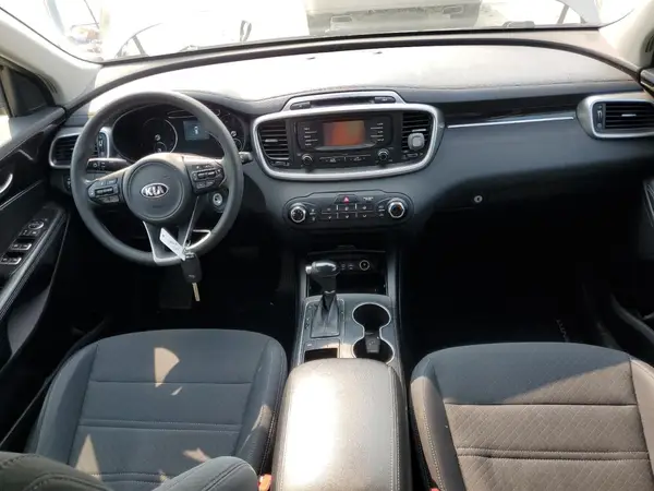 5XYPG4A58HG286830 2017 KIA SORENTO - Image 8