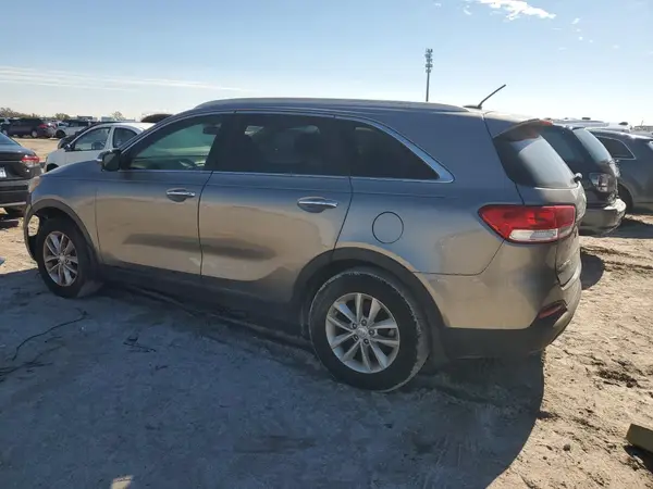 5XYPG4A58HG289825 2017 KIA SORENTO - Image 2