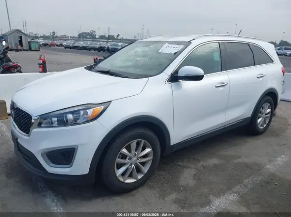 5XYPG4A58HG296774 2017 KIA SORENTO - Image 2