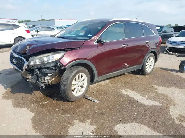 5XYPG4A58HG319048 2017 KIA SORENTO - Image 2