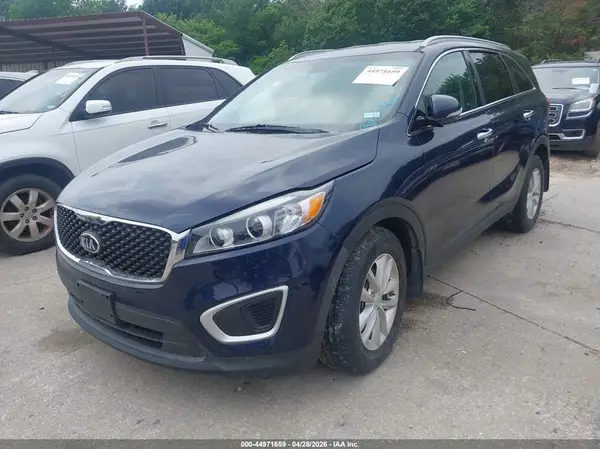 5XYPG4A58HG337758 2017 KIA SORENTO - Image 2