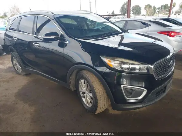 5XYPG4A58JG358633 2018 KIA SORENTO - Image 1