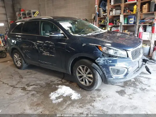 5XYPG4A58JG389235 2018 KIA SORENTO - Image 1