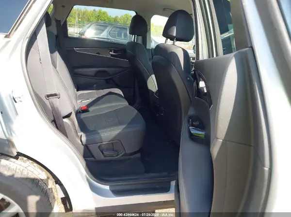 5XYPG4A58JG394693 2018 KIA SORENTO - Image 8