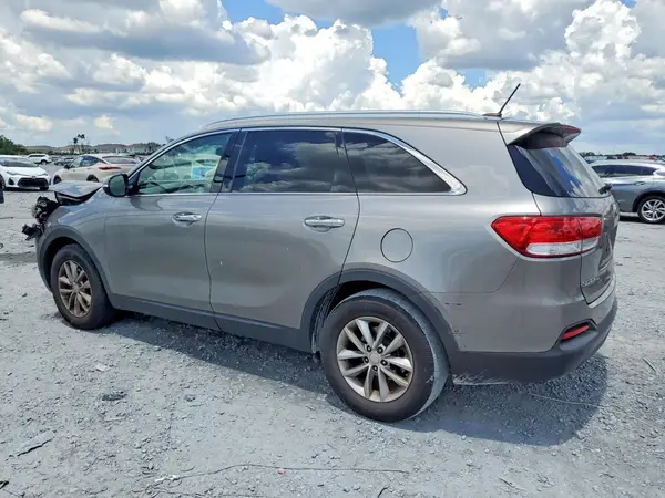 5XYPG4A58JG394760 2018 KIA SORENTO - Image 2