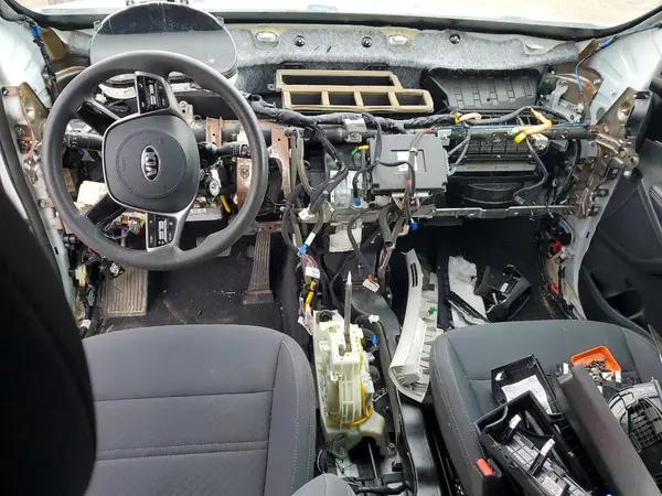 5XYPG4A58KG440914 2019 KIA SORENTO - Image 8