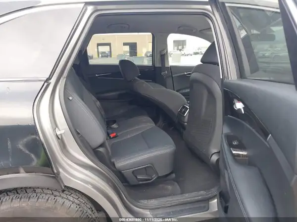5XYPG4A58KG483679 2019 KIA SORENTO - Image 8