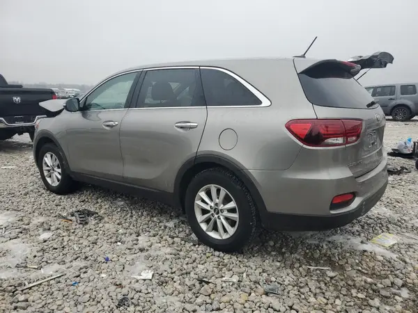 5XYPG4A58KG486999 2019 KIA SORENTO - Image 2