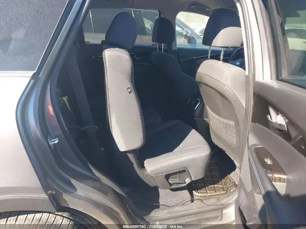 5XYPG4A58KG487635 2019 KIA SORENTO - Image 8