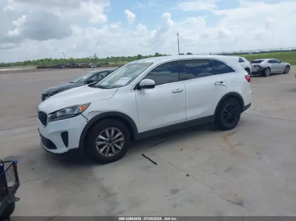 5XYPG4A58KG488185 2019 KIA SORENTO - Image 2