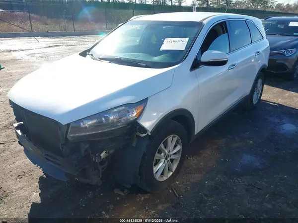 5XYPG4A58KG488428 2019 KIA SORENTO - Image 2