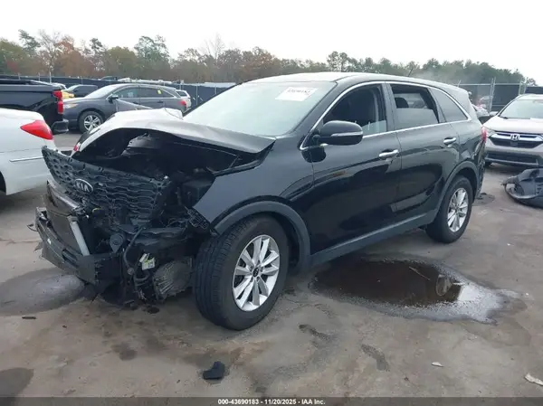 5XYPG4A58KG489658 2019 KIA SORENTO - Image 2