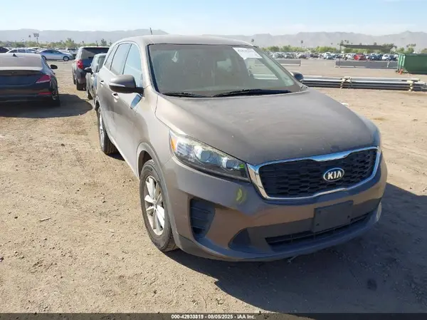 5XYPG4A58KG490549 2019 KIA SORENTO - Image 1