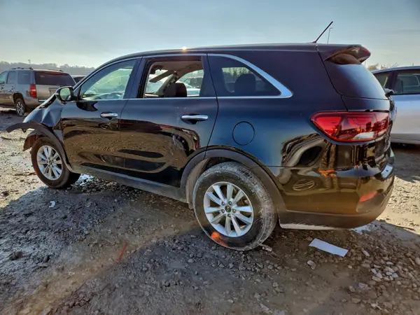 5XYPG4A58KG495475 2019 KIA SORENTO - Image 2
