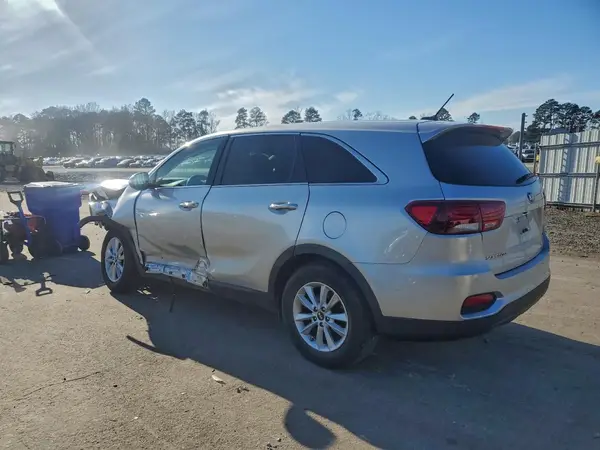 5XYPG4A58KG559935 2019 KIA SORENTO - Image 2