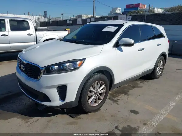 5XYPG4A58KG560759 2019 KIA SORENTO - Image 2