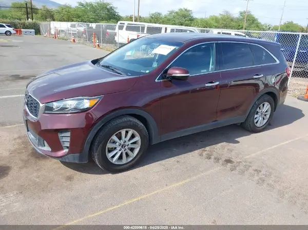 5XYPG4A58KG565461 2019 KIA SORENTO - Image 2