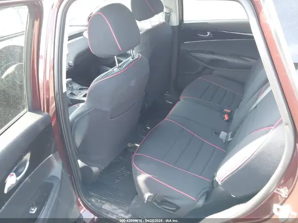 5XYPG4A58KG565461 2019 KIA SORENTO - Image 8