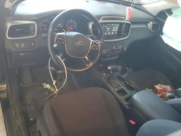 5XYPG4A58KG586360 2019 KIA SORENTO - Image 8