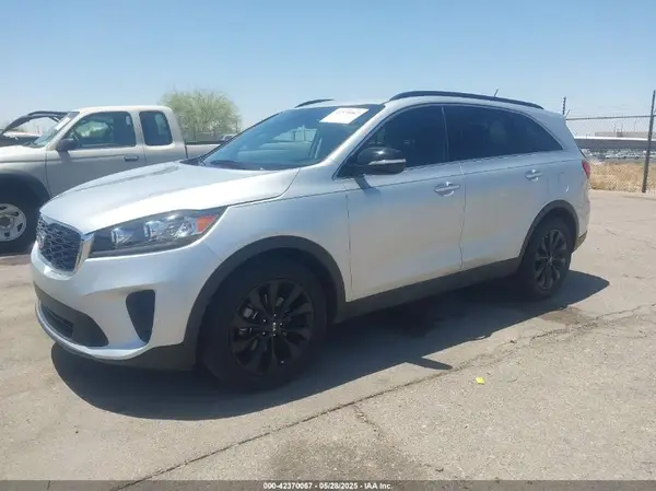 5XYPG4A58KG597729 2019 KIA SORENTO - Image 2