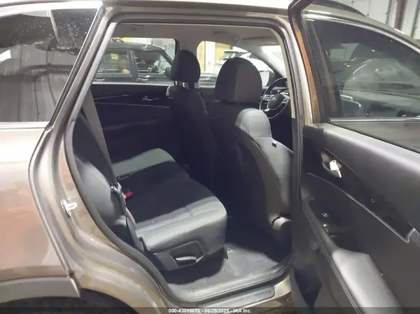 5XYPG4A58KG598198 2019 KIA SORENTO - Image 8