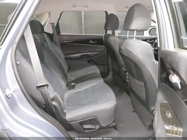 5XYPG4A58KG608583 2019 KIA SORENTO - Image 8