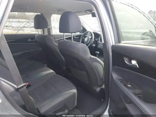 5XYPG4A58LG609542 2020 KIA SORENTO - Image 8