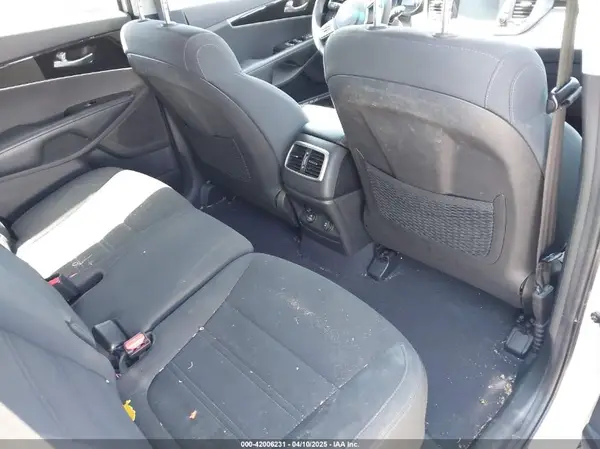 5XYPG4A58LG669899 2020 KIA SORENTO - Image 8