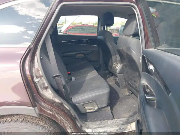 5XYPG4A59GG083296 2016 KIA SORENTO - Image 8