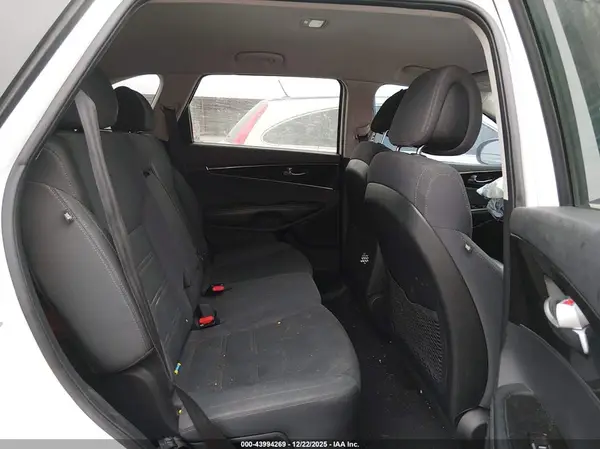 5XYPG4A59GG097084 2016 KIA SORENTO - Image 8