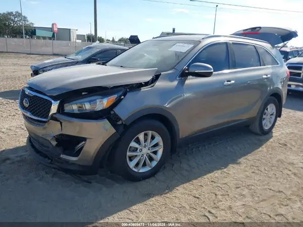 5XYPG4A59GG100727 2016 KIA SORENTO - Image 2