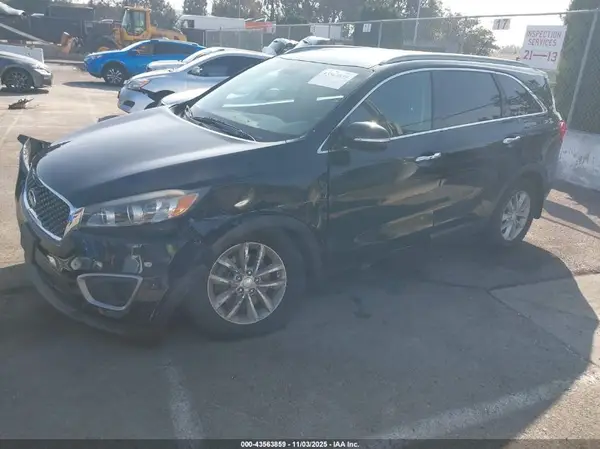 5XYPG4A59GG111727 2016 KIA SORENTO - Image 2