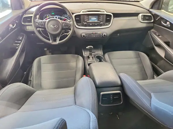 5XYPG4A59HG196988 2017 KIA SORENTO - Image 8