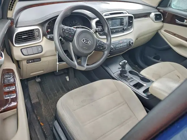5XYPG4A59HG197882 2017 KIA SORENTO - Image 8