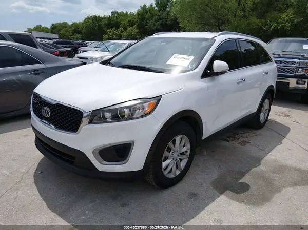 5XYPG4A59HG201249 2017 KIA SORENTO - Image 2