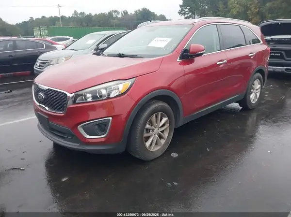 5XYPG4A59HG209934 2017 KIA SORENTO - Image 2
