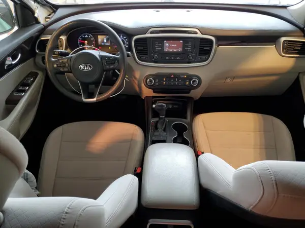 5XYPG4A59HG212087 2017 KIA SORENTO - Image 8