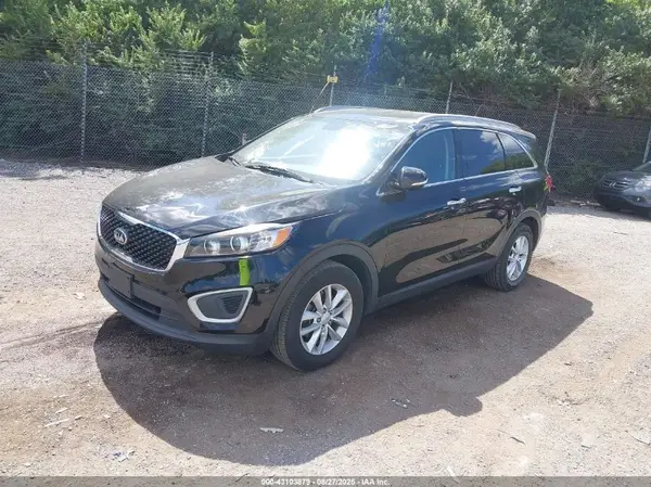 5XYPG4A59HG213353 2017 KIA SORENTO - Image 2