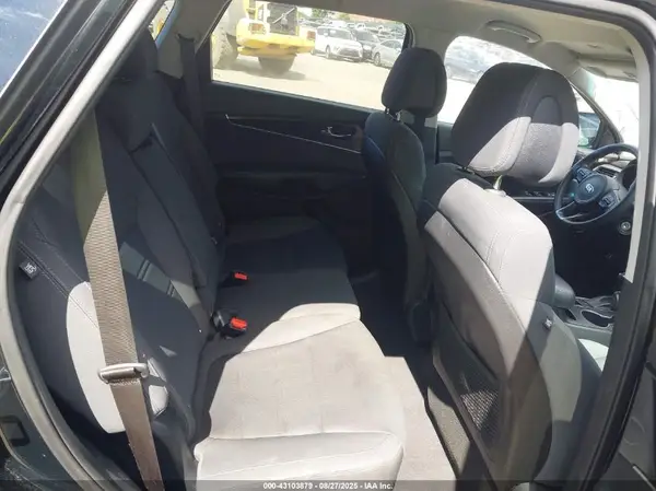 5XYPG4A59HG213353 2017 KIA SORENTO - Image 8