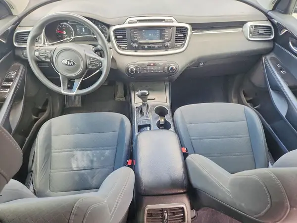 5XYPG4A59HG225115 2017 KIA SORENTO - Image 8